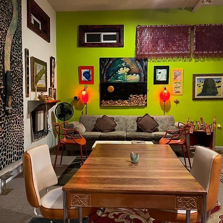 Space Castle: A 1950S Gas Station Transformed Into An Art Themed Wonderland Truth or Consequences Εξωτερικό φωτογραφία