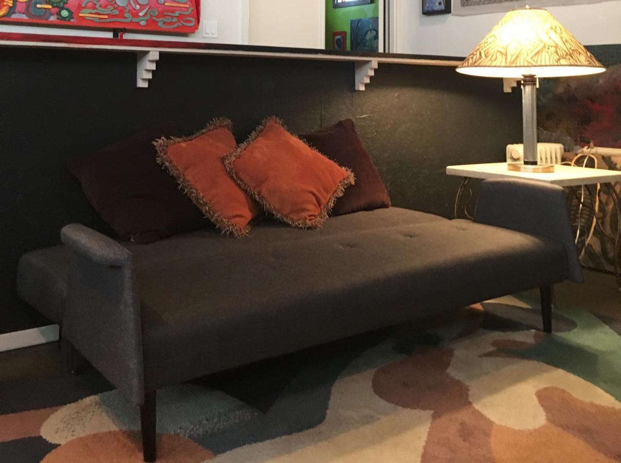 Space Castle: A 1950S Gas Station Transformed Into An Art Themed Wonderland Truth or Consequences Εξωτερικό φωτογραφία
