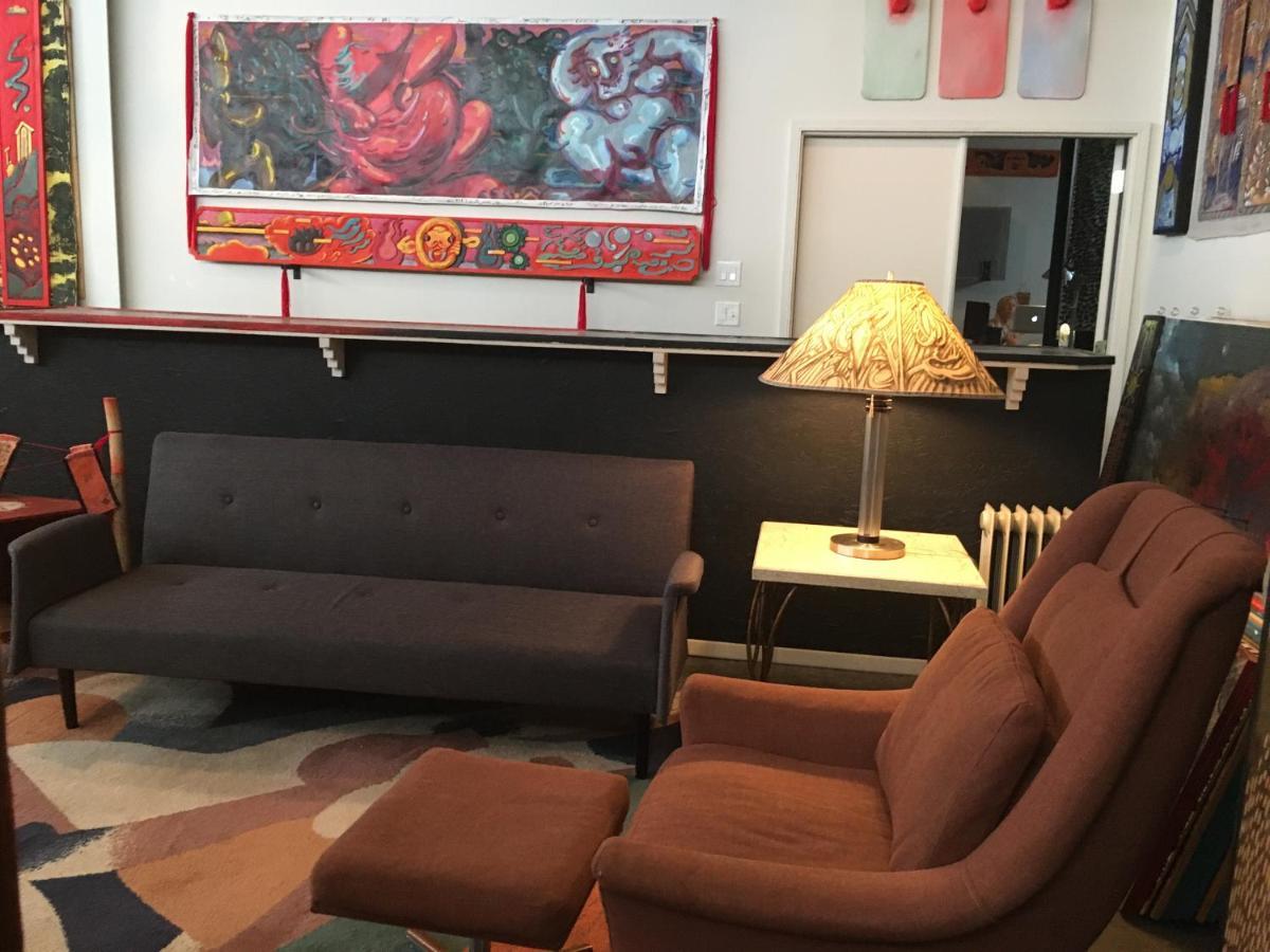 Space Castle: A 1950S Gas Station Transformed Into An Art Themed Wonderland Truth or Consequences Εξωτερικό φωτογραφία